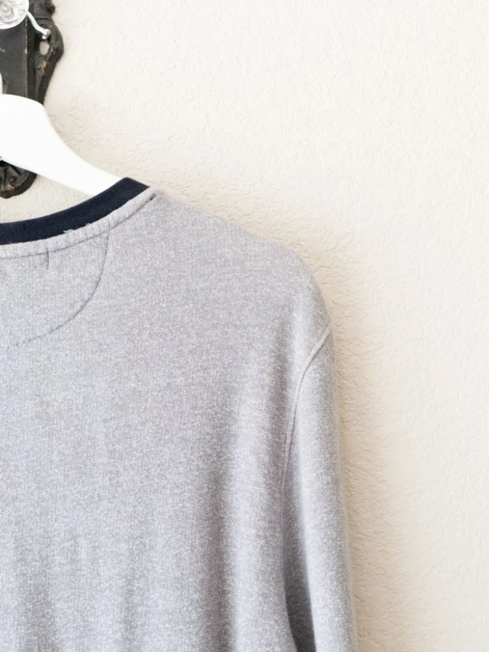 Banana Republic Travel Safari Sweatshirt Gray Logo Graphic Pullover Large